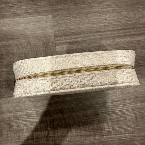 Holiday collection Chanel Makeup Bag - Picture 4 of 4